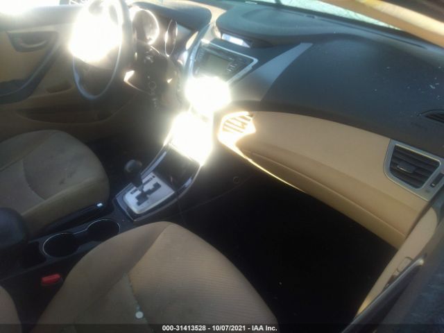 Photo 4 VIN: KMHDH4AE5CU403511 - HYUNDAI ELANTRA 