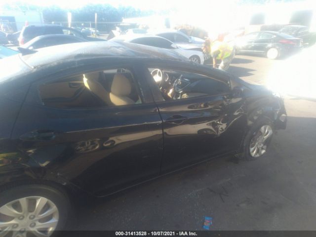 Photo 5 VIN: KMHDH4AE5CU403511 - HYUNDAI ELANTRA 