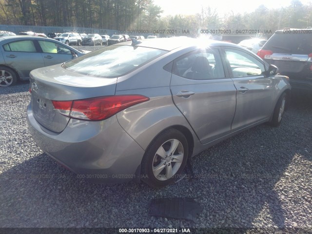 Photo 3 VIN: KMHDH4AE5CU413388 - HYUNDAI ELANTRA 