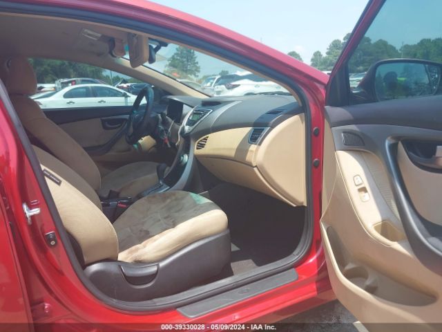 Photo 4 VIN: KMHDH4AE5CU464972 - HYUNDAI ELANTRA 