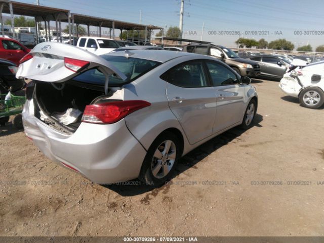 Photo 3 VIN: KMHDH4AE5DU016619 - HYUNDAI ELANTRA 