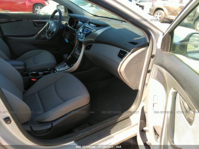 Photo 4 VIN: KMHDH4AE5DU016619 - HYUNDAI ELANTRA 