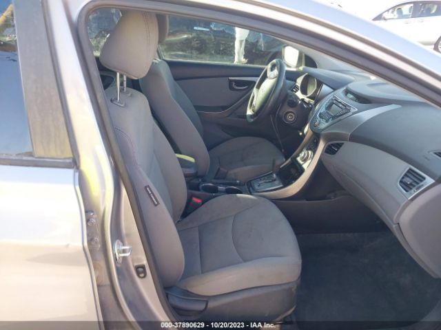 Photo 4 VIN: KMHDH4AE5DU501164 - HYUNDAI ELANTRA 