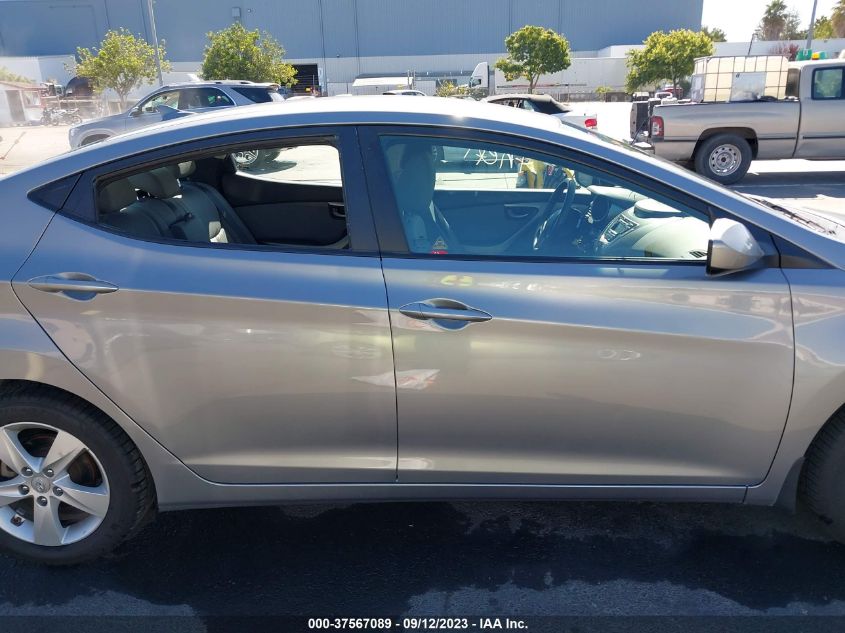 Photo 12 VIN: KMHDH4AE5DU568590 - HYUNDAI ELANTRA 