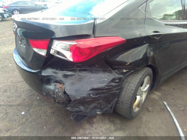 Photo 5 VIN: KMHDH4AE5DU646818 - HYUNDAI ELANTRA 