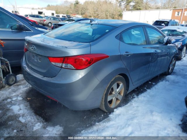 Photo 3 VIN: KMHDH4AE5DU668334 - HYUNDAI ELANTRA 