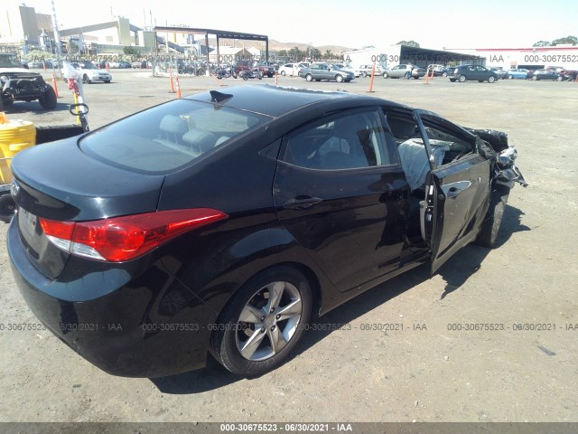 Photo 3 VIN: KMHDH4AE5DU712333 - HYUNDAI ELANTRA 