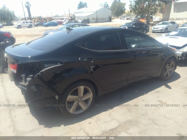 Photo 3 VIN: KMHDH4AE5DU827109 - HYUNDAI ELANTRA 