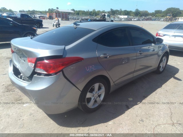 Photo 3 VIN: KMHDH4AE5DU907672 - HYUNDAI ELANTRA 