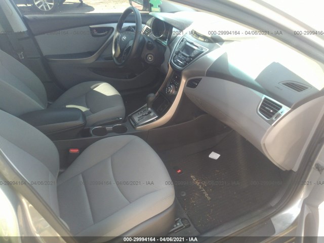 Photo 4 VIN: KMHDH4AE5DU907672 - HYUNDAI ELANTRA 