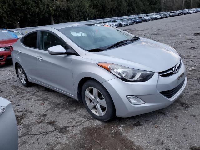 Photo 3 VIN: KMHDH4AE5DU921944 - HYUNDAI ELANTRA 