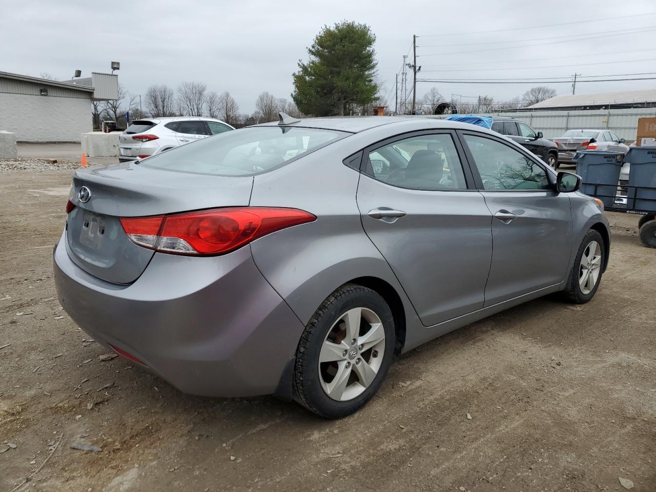 Photo 2 VIN: KMHDH4AE5DU931678 - HYUNDAI ELANTRA 