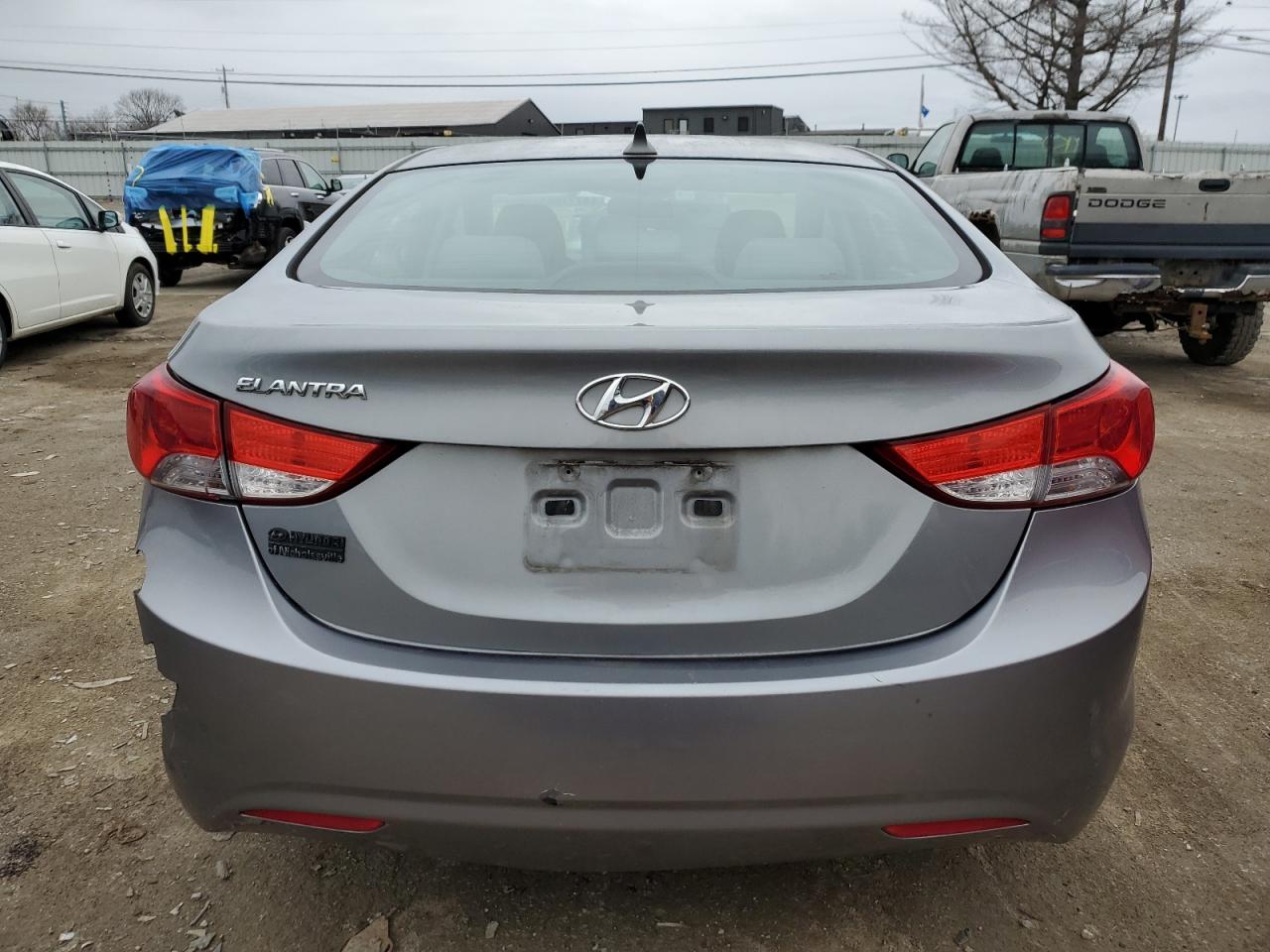 Photo 5 VIN: KMHDH4AE5DU931678 - HYUNDAI ELANTRA 