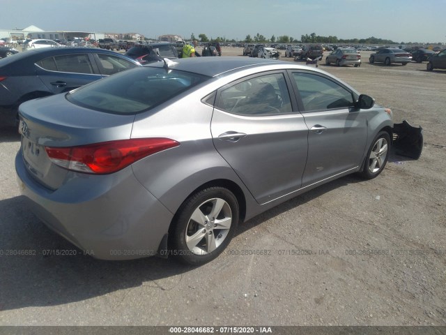 Photo 3 VIN: KMHDH4AE5DU950361 - HYUNDAI ELANTRA 