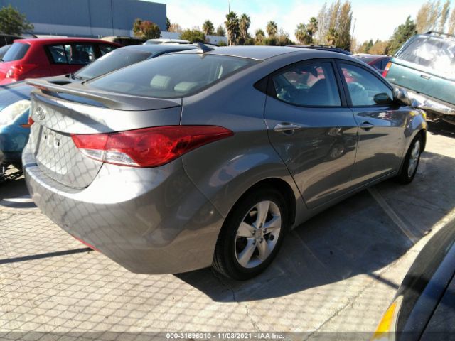 Photo 3 VIN: KMHDH4AE5DU952448 - HYUNDAI ELANTRA 