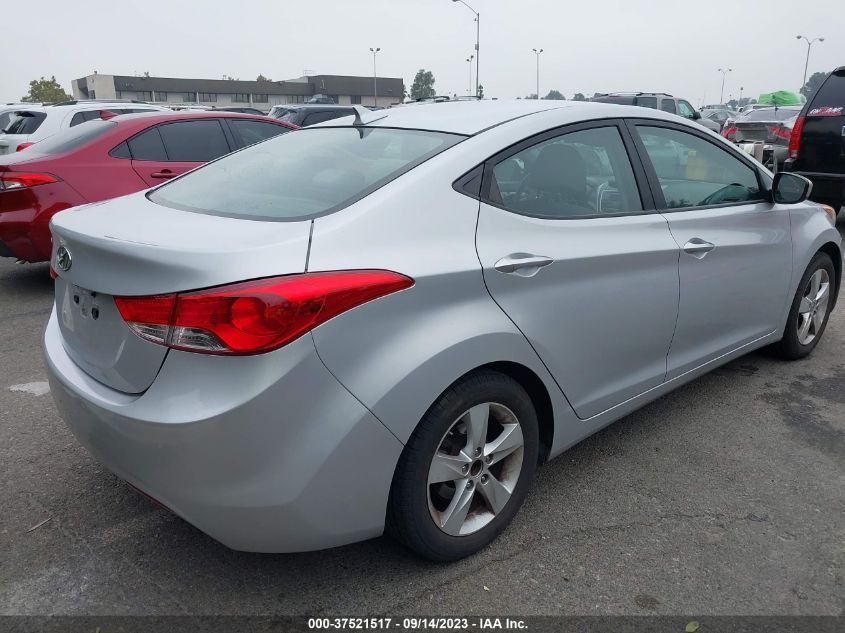 Photo 3 VIN: KMHDH4AE5DU991444 - HYUNDAI ELANTRA 