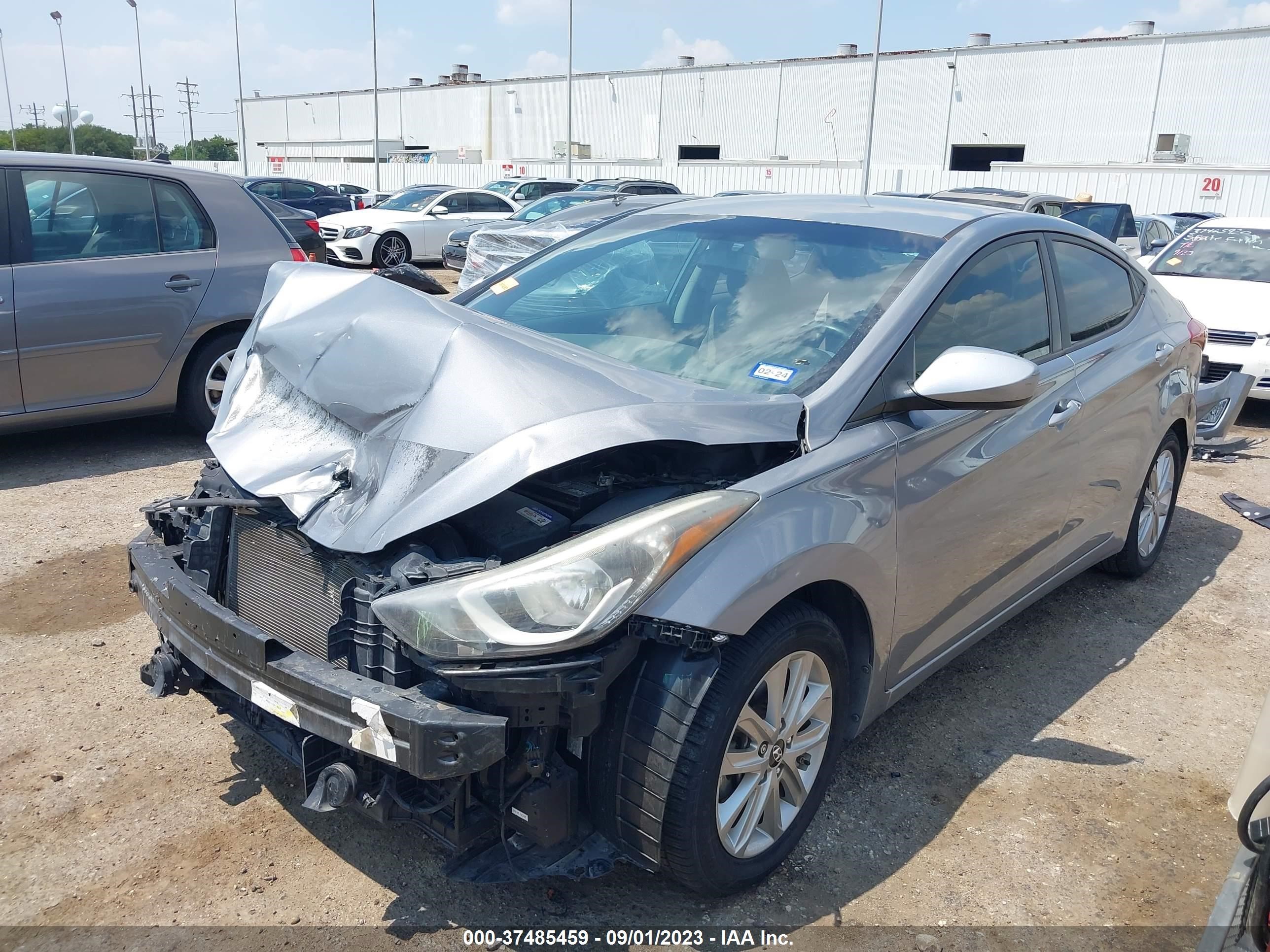 Photo 1 VIN: KMHDH4AE5FU255588 - HYUNDAI ELANTRA 