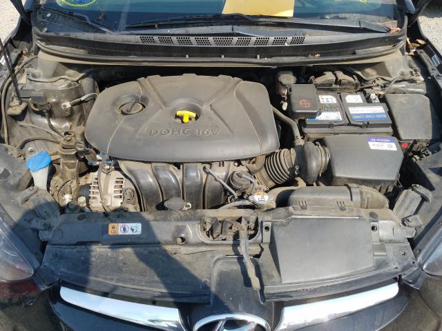 Photo 6 VIN: KMHDH4AE5FU303171 - HYUNDAI ELANTRA SE 