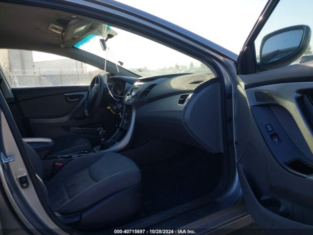 Photo 4 VIN: KMHDH4AE5FU303462 - HYUNDAI ELANTRA 