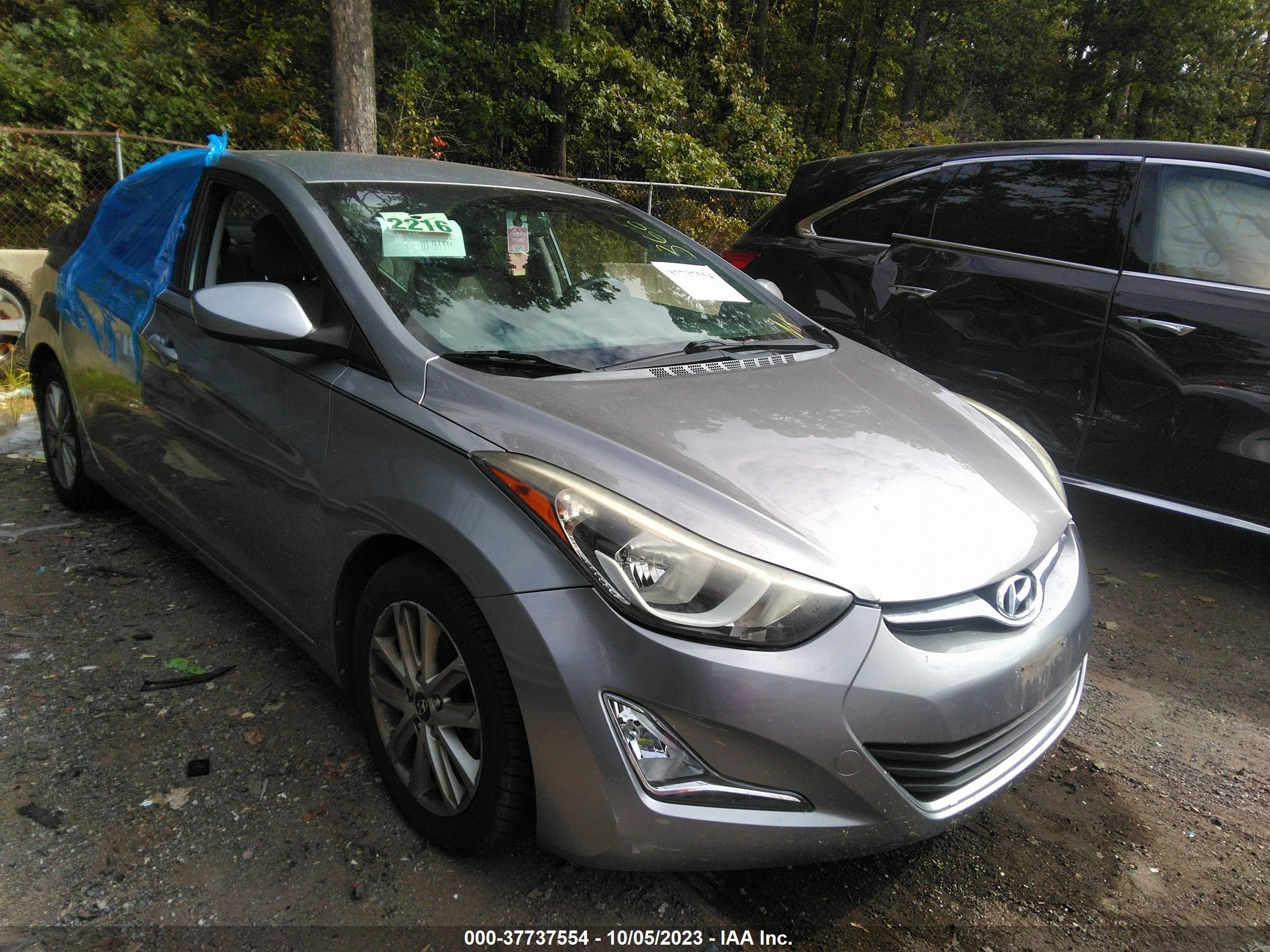 Photo 0 VIN: KMHDH4AE5FU304188 - HYUNDAI ELANTRA 