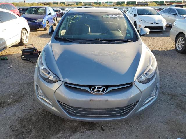 Photo 4 VIN: KMHDH4AE5FU327938 - HYUNDAI ELANTRA 