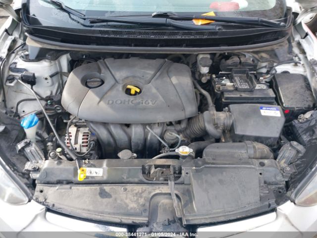 Photo 9 VIN: KMHDH4AE5FU381174 - HYUNDAI ELANTRA 