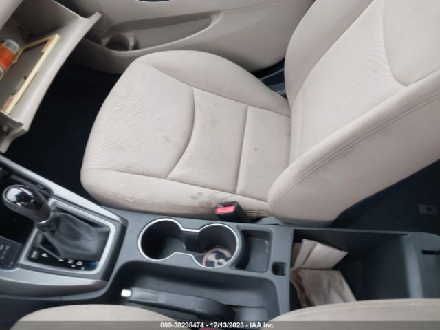 Photo 6 VIN: KMHDH4AE5FU389517 - HYUNDAI ELANTRA 