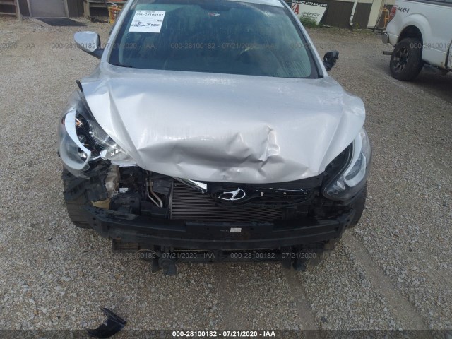 Photo 5 VIN: KMHDH4AE5FU439395 - HYUNDAI ELANTRA 