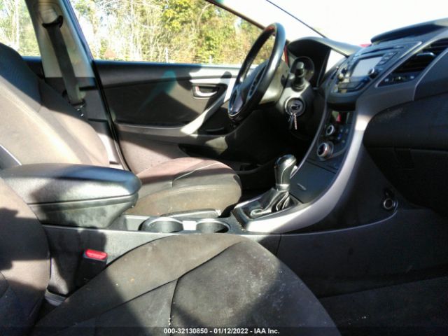 Photo 4 VIN: KMHDH4AE5FU457556 - HYUNDAI ELANTRA 