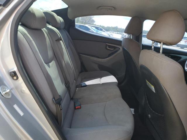 Photo 9 VIN: KMHDH4AE5GU480031 - HYUNDAI ELANTRA 