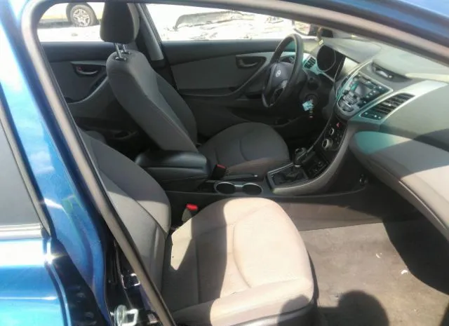 Photo 4 VIN: KMHDH4AE5GU492681 - HYUNDAI ELANTRA 