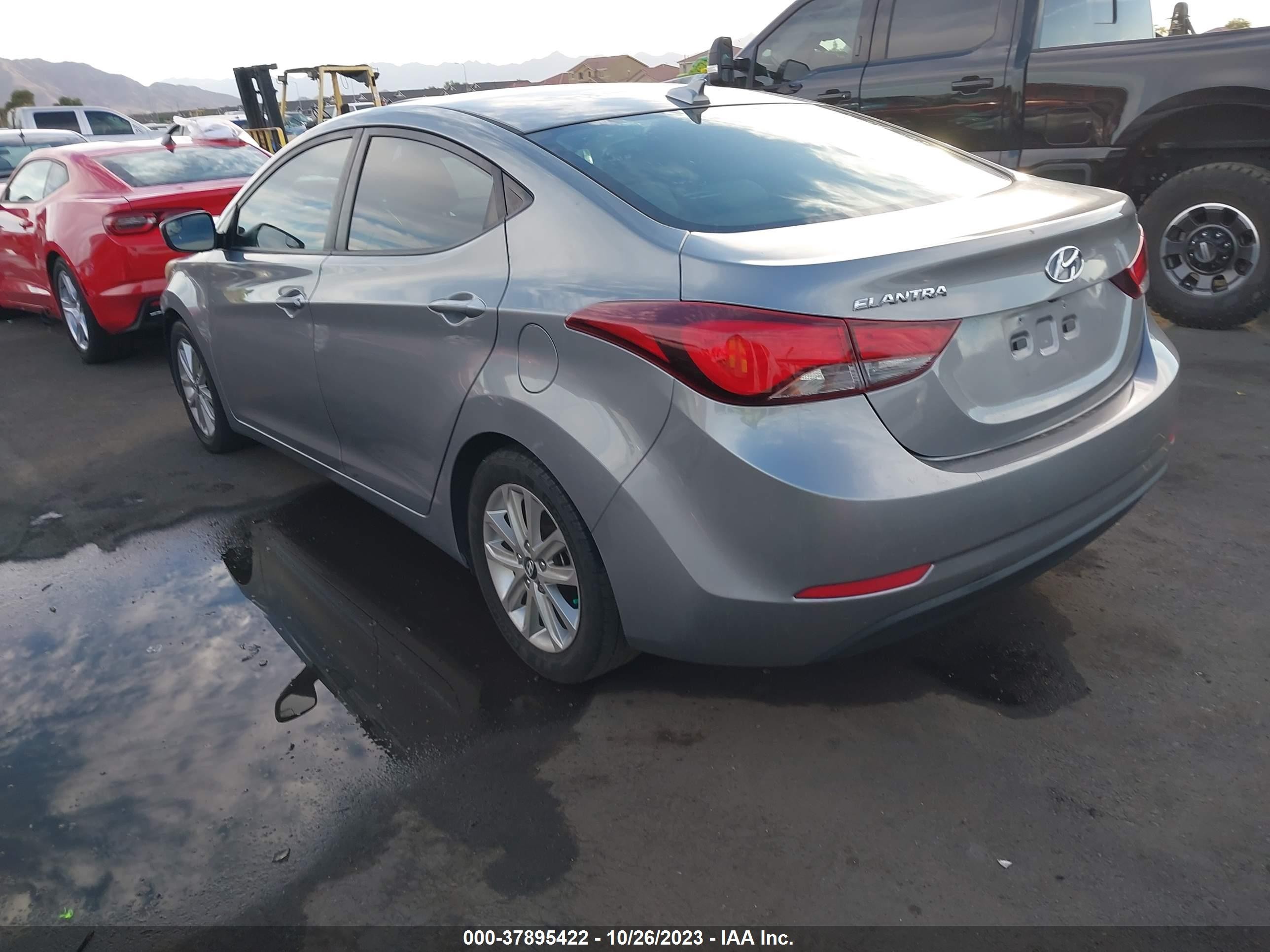 Photo 2 VIN: KMHDH4AE5GU542656 - HYUNDAI ELANTRA 