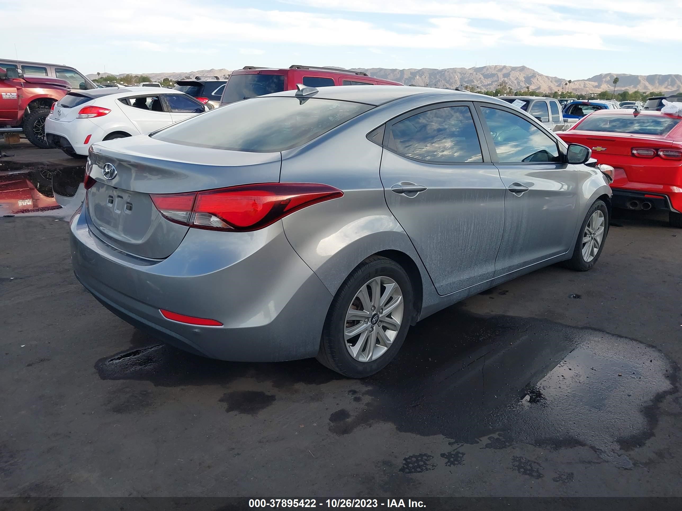 Photo 3 VIN: KMHDH4AE5GU542656 - HYUNDAI ELANTRA 