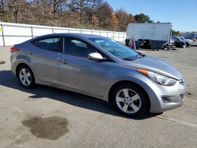 Photo 3 VIN: KMHDH4AE6BU082870 - HYUNDAI ELANTRA 