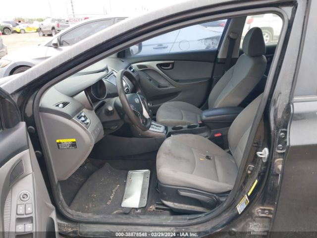 Photo 4 VIN: KMHDH4AE6BU083730 - HYUNDAI ELANTRA 