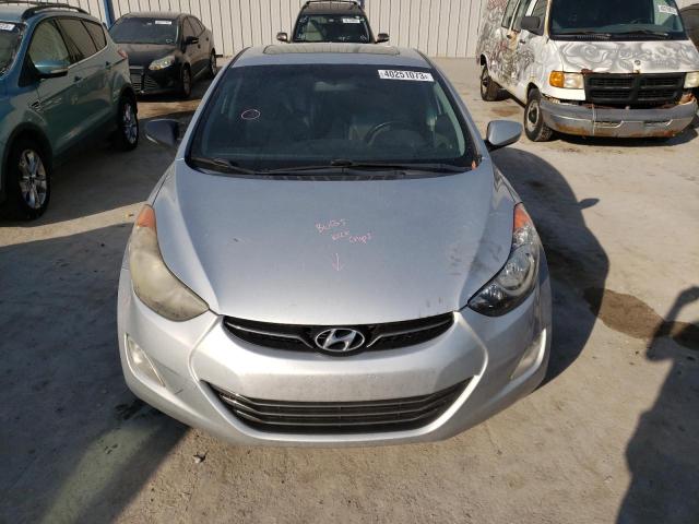 Photo 4 VIN: KMHDH4AE6BU117696 - HYUNDAI ELANTRA 