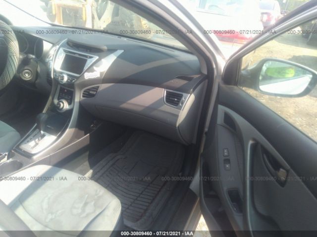 Photo 4 VIN: KMHDH4AE6BU118265 - HYUNDAI ELANTRA 