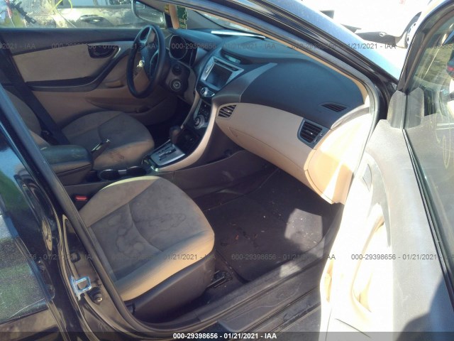 Photo 4 VIN: KMHDH4AE6BU121134 - HYUNDAI ELANTRA 