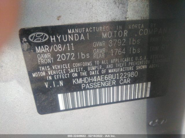 Photo 8 VIN: KMHDH4AE6BU122980 - HYUNDAI ELANTRA 