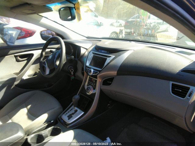 Photo 4 VIN: KMHDH4AE6BU156739 - HYUNDAI ELANTRA 