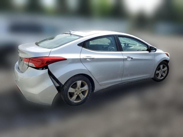 Photo 2 VIN: KMHDH4AE6CU252095 - HYUNDAI ELANTRA 