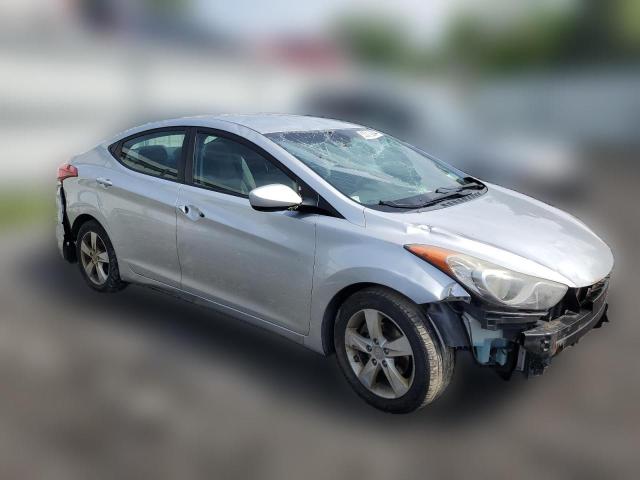 Photo 3 VIN: KMHDH4AE6CU252095 - HYUNDAI ELANTRA 