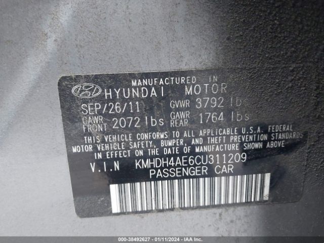 Photo 8 VIN: KMHDH4AE6CU311209 - HYUNDAI ELANTRA 