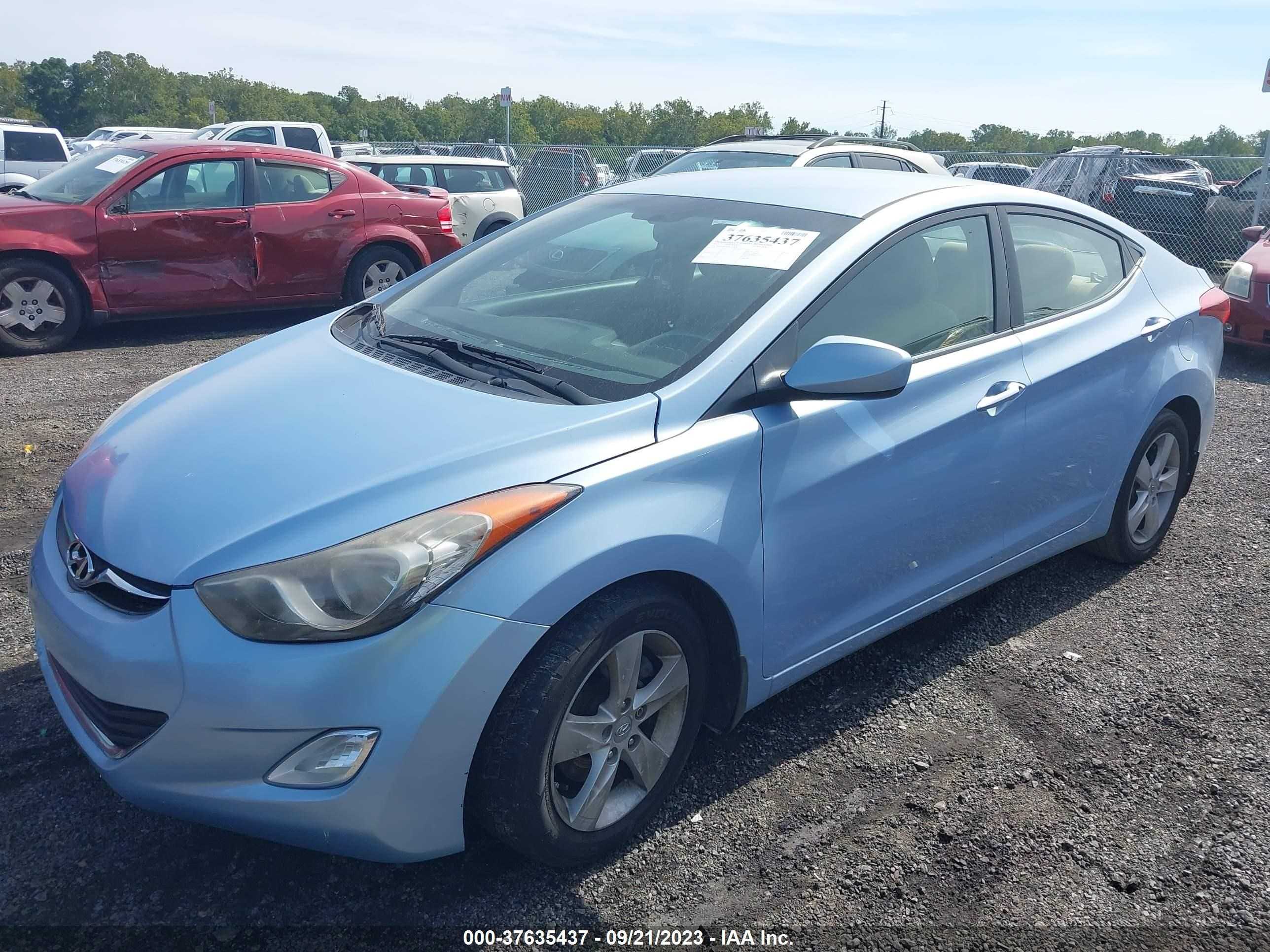 Photo 1 VIN: KMHDH4AE6CU317043 - HYUNDAI ELANTRA 