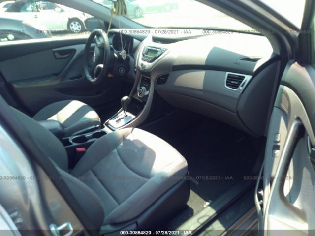 Photo 4 VIN: KMHDH4AE6CU424903 - HYUNDAI ELANTRA 