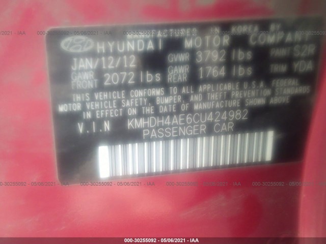 Photo 8 VIN: KMHDH4AE6CU424982 - HYUNDAI ELANTRA 