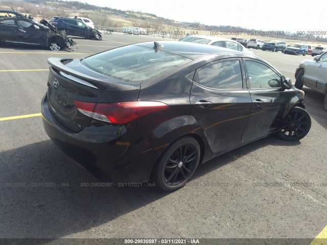 Photo 3 VIN: KMHDH4AE6DU011185 - HYUNDAI ELANTRA 