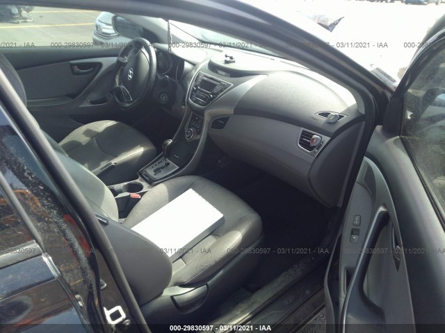 Photo 4 VIN: KMHDH4AE6DU011185 - HYUNDAI ELANTRA 