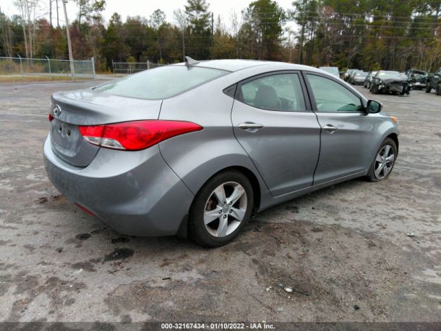 Photo 3 VIN: KMHDH4AE6DU527224 - HYUNDAI ELANTRA 