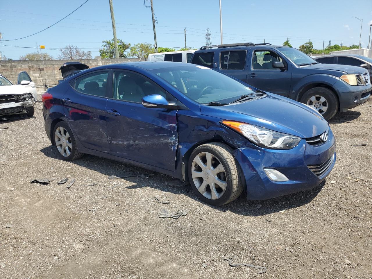 Photo 3 VIN: KMHDH4AE6DU568355 - HYUNDAI ELANTRA 